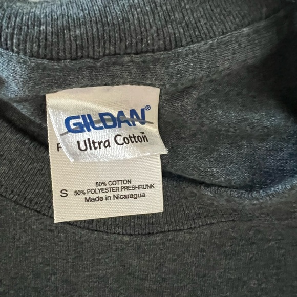 Graphic Tee with Highway Sign Design - Picture 5 of 6